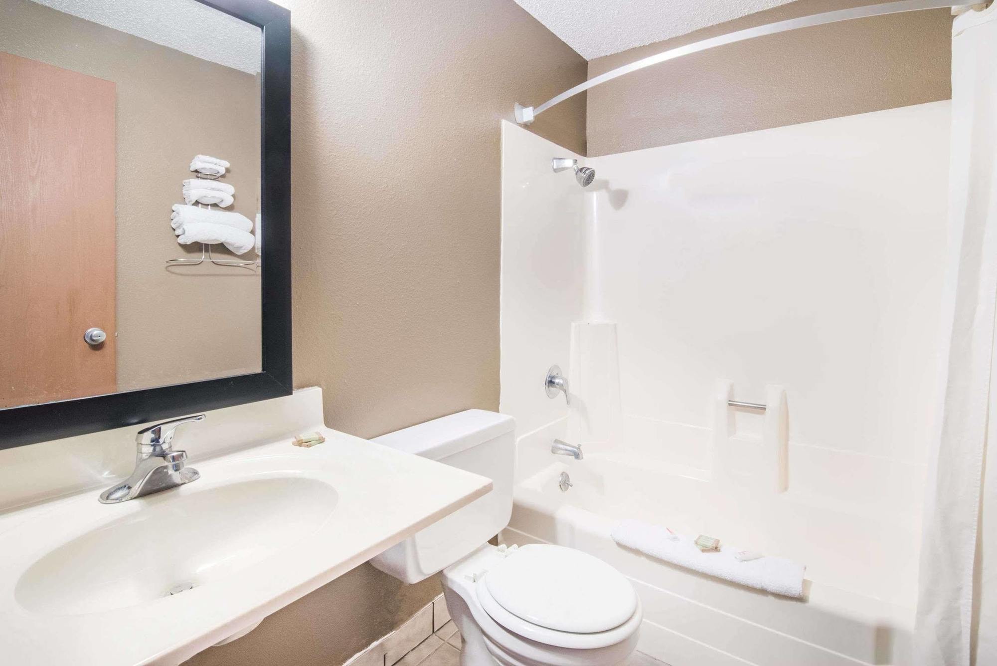 ซูเปอร์ 8 บาย วินด์แฮม มิลเลอร์ มิลเลอร์ Hotel Miller ภายนอก รูปภาพ